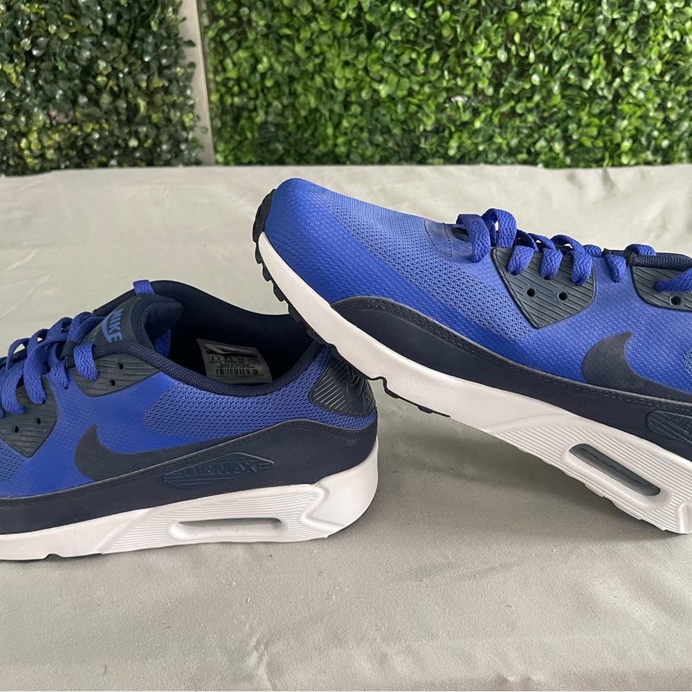 Sneakers - Picture 3 of 6